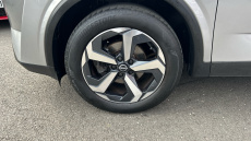 Nissan Qashqai 1.3 DiG-T MH N-Connecta 5dr Petrol Hatchback